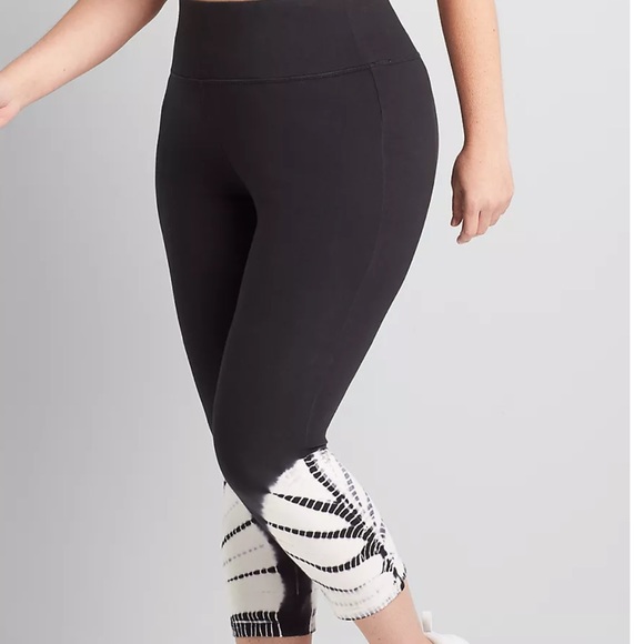 LIVI High-Rise SignatureStretch CapriLegging 18/20 - Picture 2 of 3